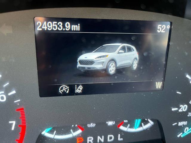 2022 ford escape se