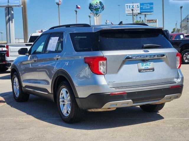 2023 ford explorer xlt