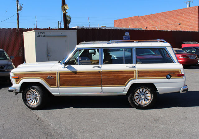 1986 jeep grand wagoneer base sport utility 4-door 5.9l - incredible condition!!