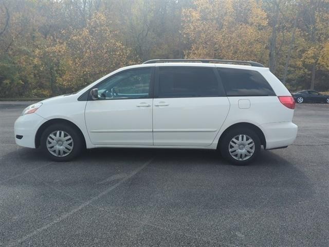 2008 toyota sienna ce