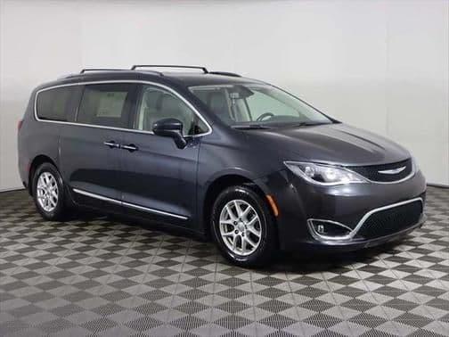 2020 chrysler pacifica touring l in akron, ohio