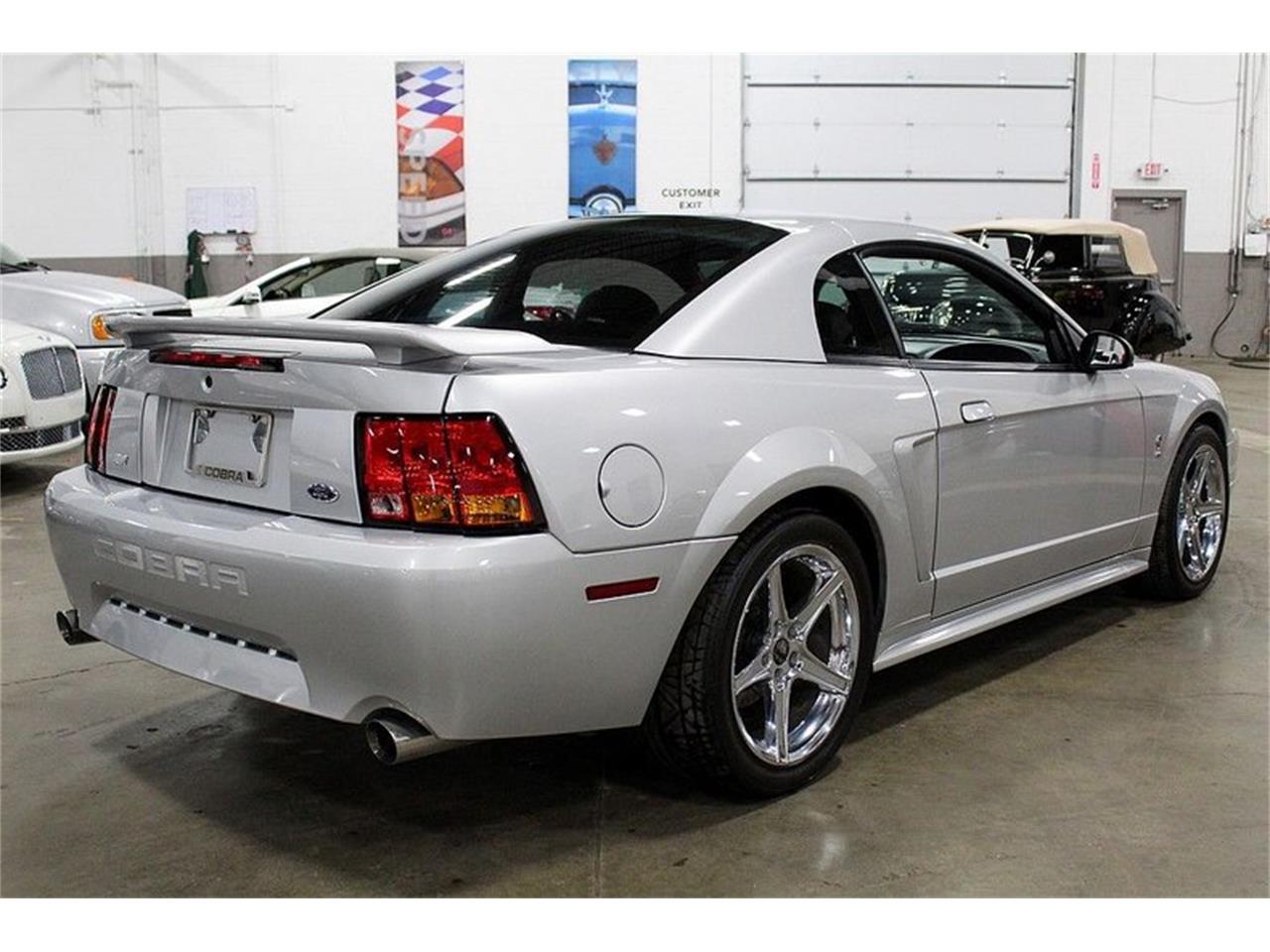 2001 ford mustang
