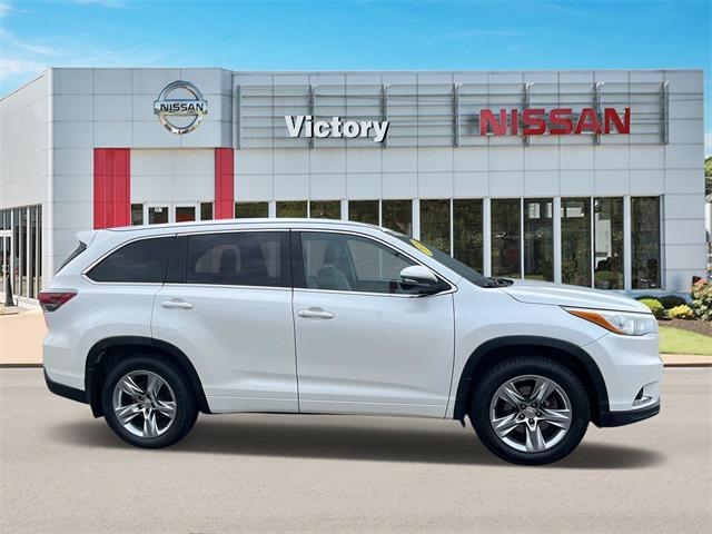 2015 toyota highlander limited