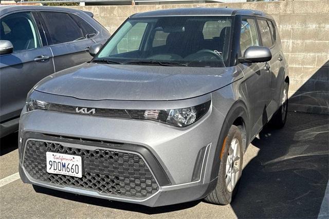 2023 kia soul lx