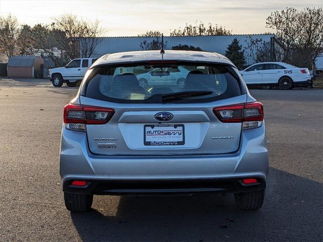 2022 subaru impreza base