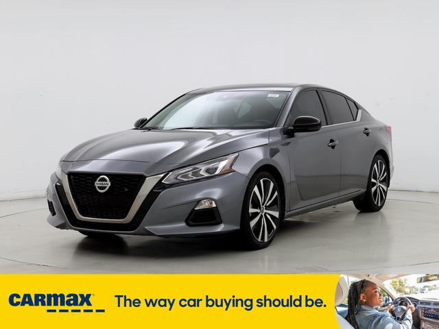 2022 nissan altima sr
