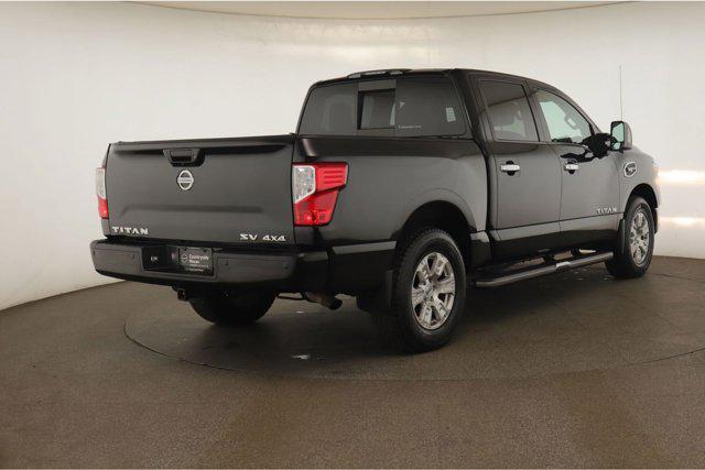 2017 nissan titan sv
