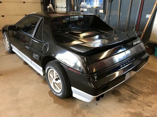 1986 pontiac fiero t1296904