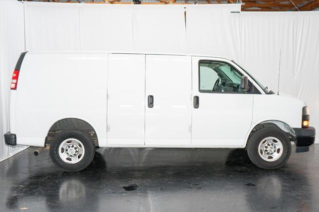 2020 chevrolet express 2500 rwd 2500 regular wheelbase wt