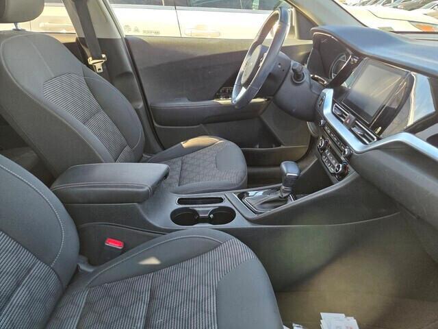2022 kia niro lxs