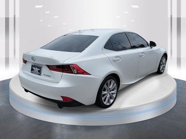 2016 lexus is 200t base