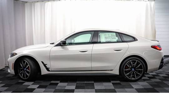 2024 BMW i4