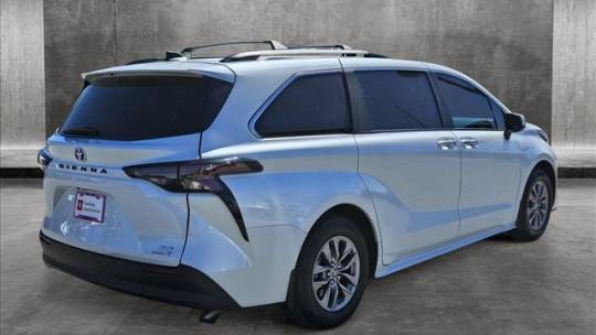 2023 toyota sienna