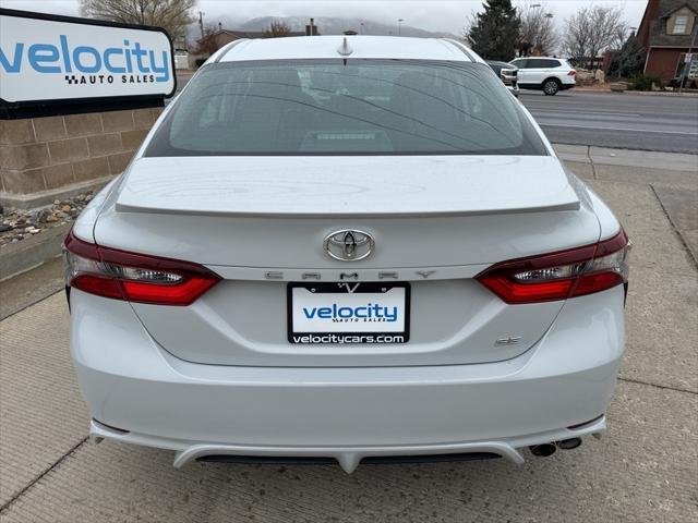 2022 toyota camry se