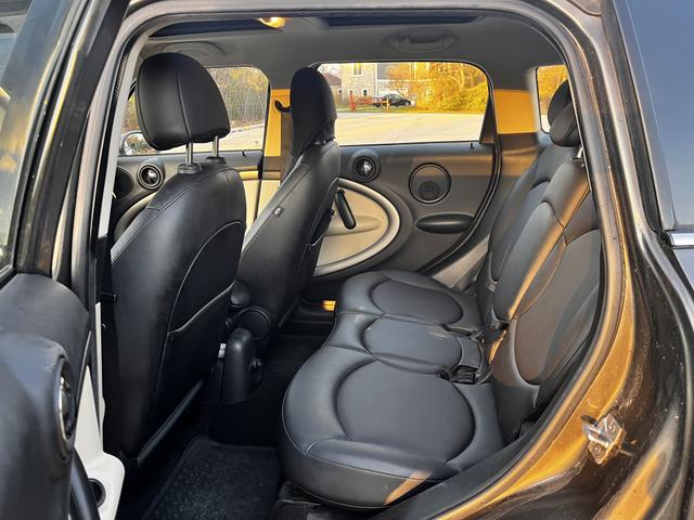 2012 mini cooper countryman base