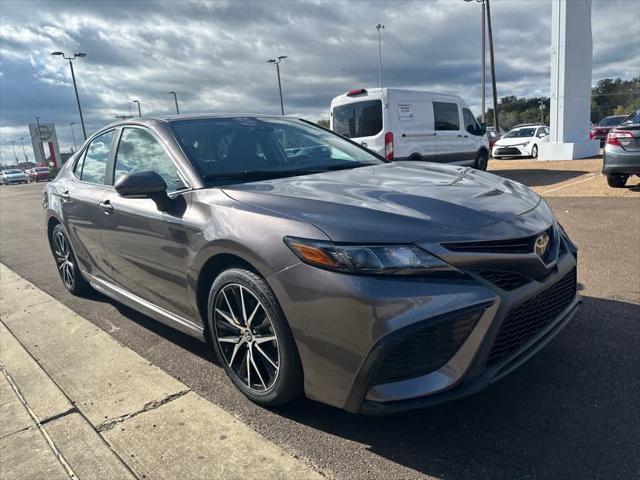 2023 toyota camry se