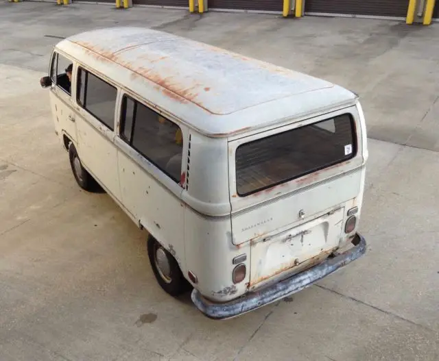 1971 volkswagen bus - see video - great find!