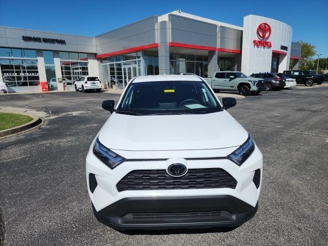 2023 toyota rav4 le