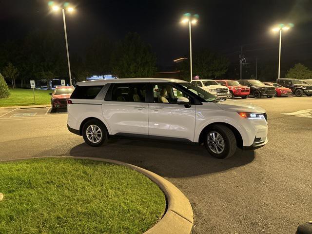 2022 kia carnival lxs