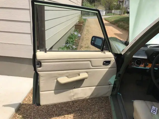 mercedes benz 300d. excellent condition. all original