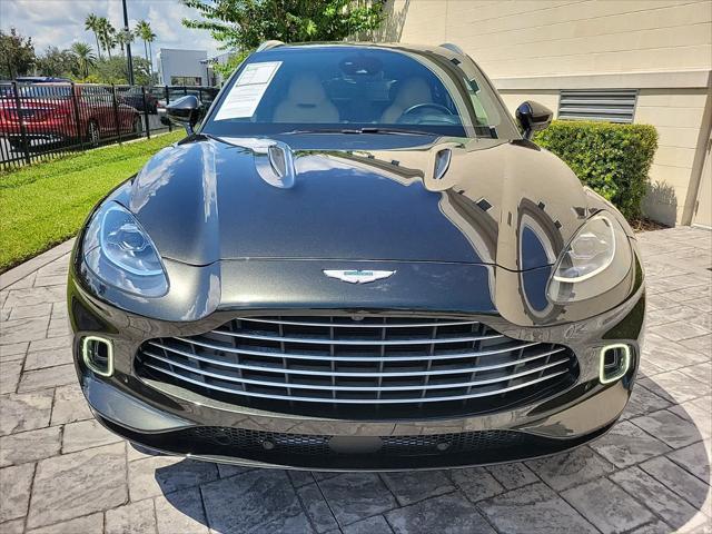 2022 aston martin dbx awd