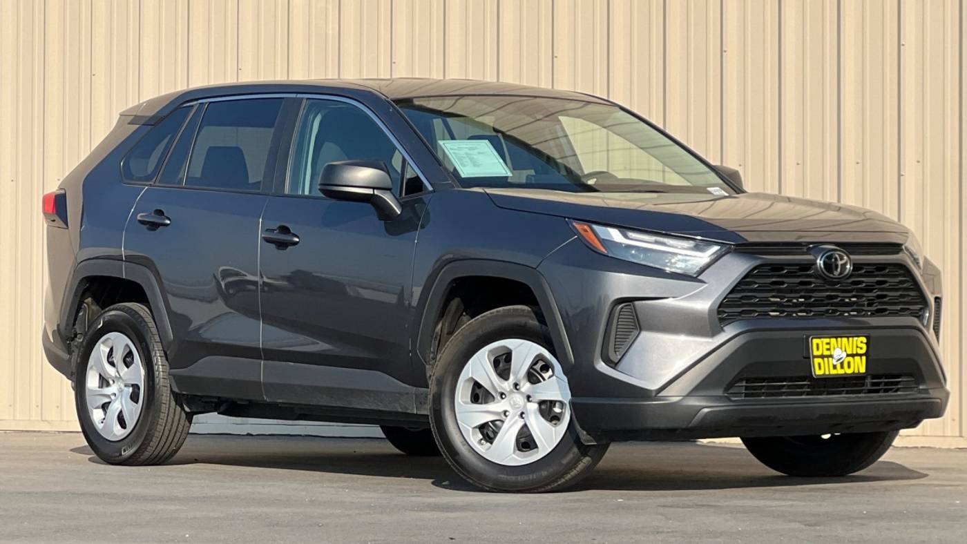 2023 toyota rav4 le