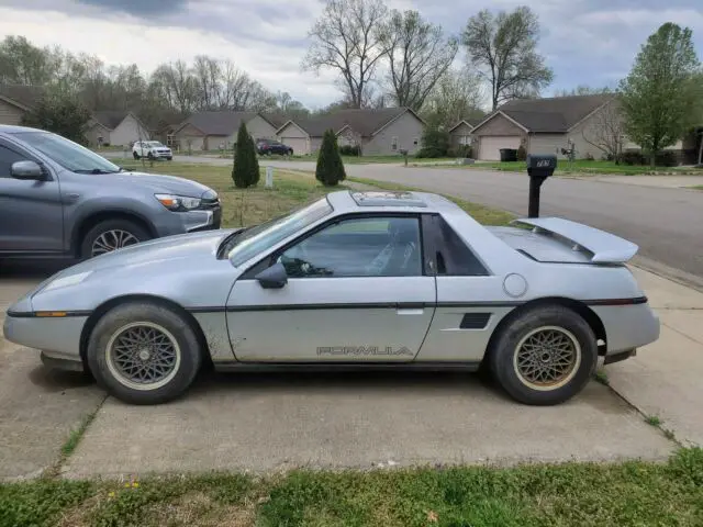 1988 pontiac fiero coupe grey rwd automatic