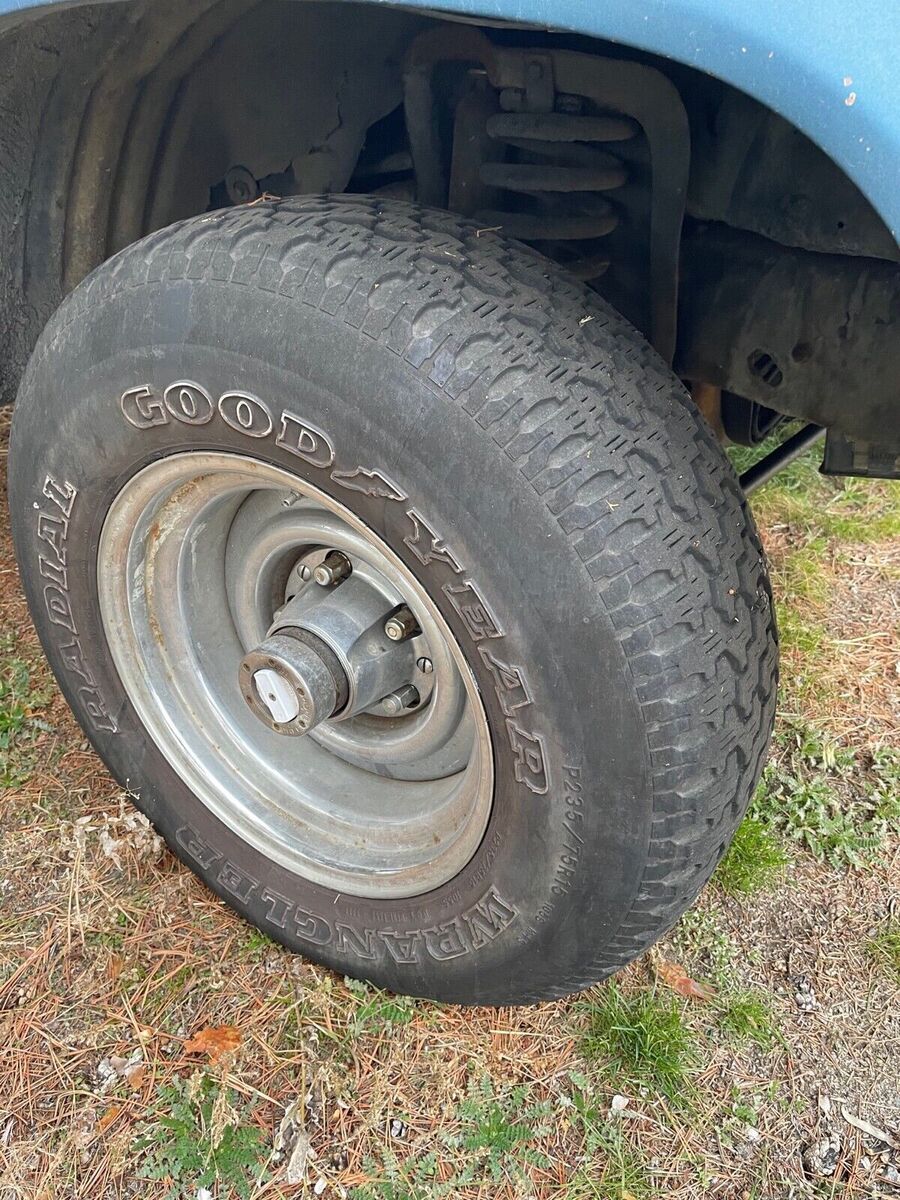 1984 ford f-150 blue 4wd automatic xl