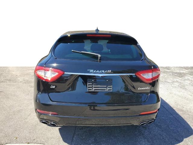 2019 maserati levante base