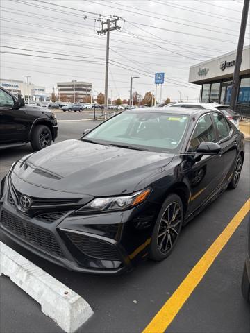 2021 toyota camry se
