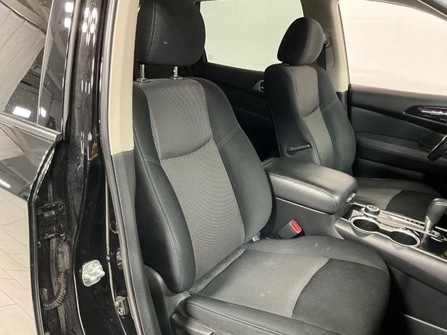 2020 nissan pathfinder sv