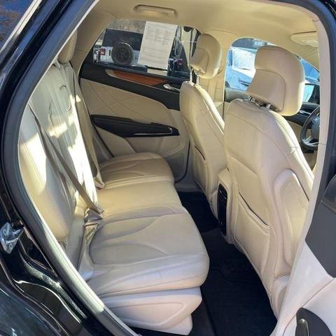 2017 lincoln mkc select