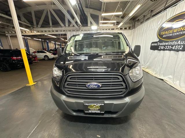 2018 ford transit-150 xlt
