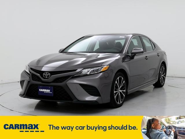 2020 toyota camry se
