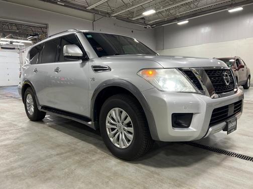 2017 nissan armada in milwaukee, wisconsin