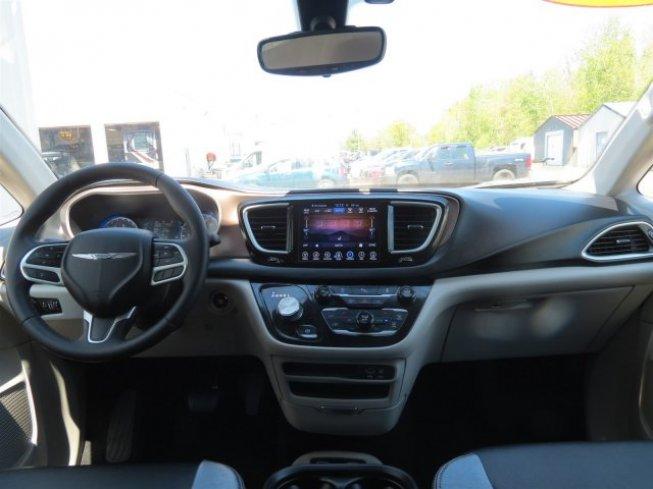 2017 chrysler pacifica touring-l for sale in laconia, new hampshire