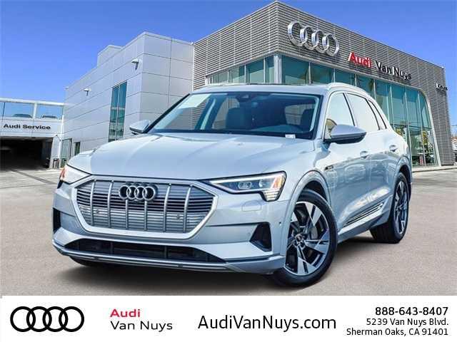2022 audi e-tron premium plus