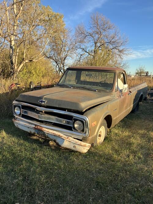 1969 c10 chevy pickup 6 cylinder and turns over but doesnt run, 4 speed manual tra