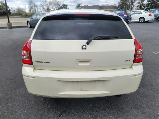 2005 dodge magnum sxt 4dr wagon