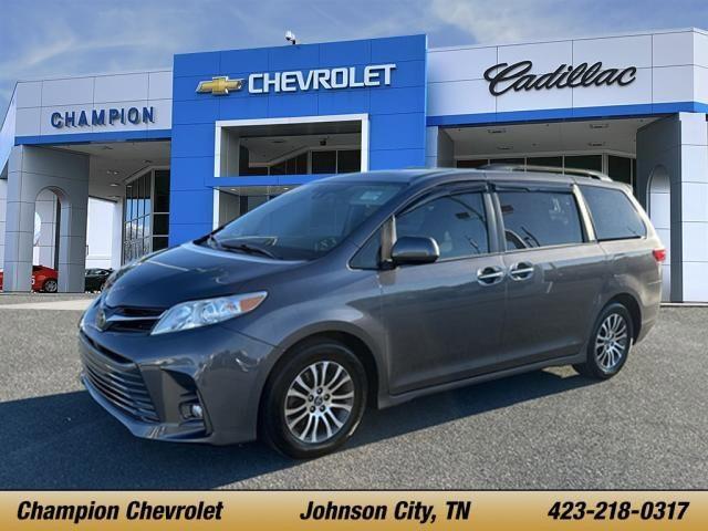 2018 toyota sienna xle
