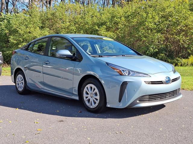 2019 toyota prius le