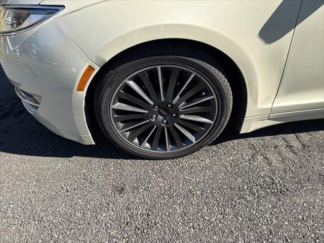 2016 lincoln mkz base