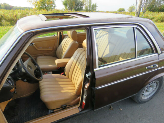 1982 mercedes 300 turbo diesel manual 5 speeds !