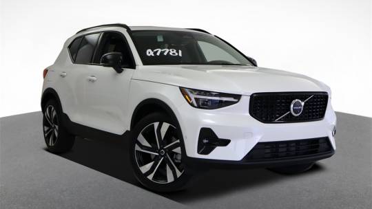 2025 Volvo XC40