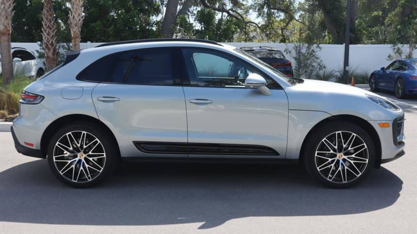 2023 porsche macan standard