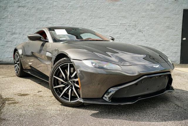 2019 aston martin vantage base