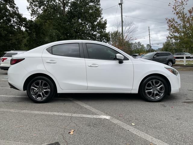 2019 toyota yaris sedan l