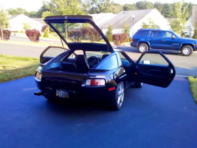 porsche 928...black beauty