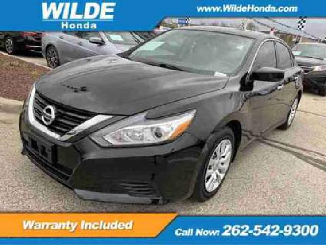 2017 nissan altima 2.5 s in waukesha, wi