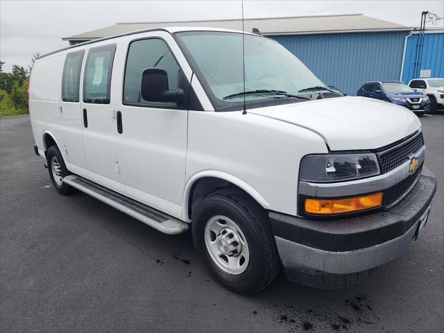2022 chevrolet express 2500 rwd 2500 regular wheelbase wt